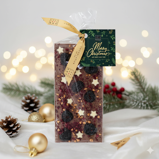Barre de chocolat au lait de Noël aux cerises et étoiles